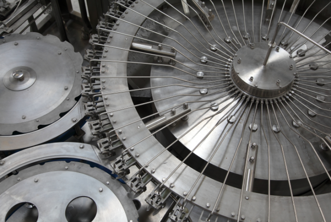 Flasche für Haustiere, Füllung mit reinem Wasser, Verpackung von Getränken, Verpackungsmaschinen 1