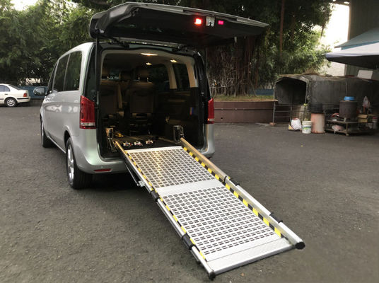 Premium-Rollstuhl-Eingangsrampe für Kleinwagen und Universal-Vans